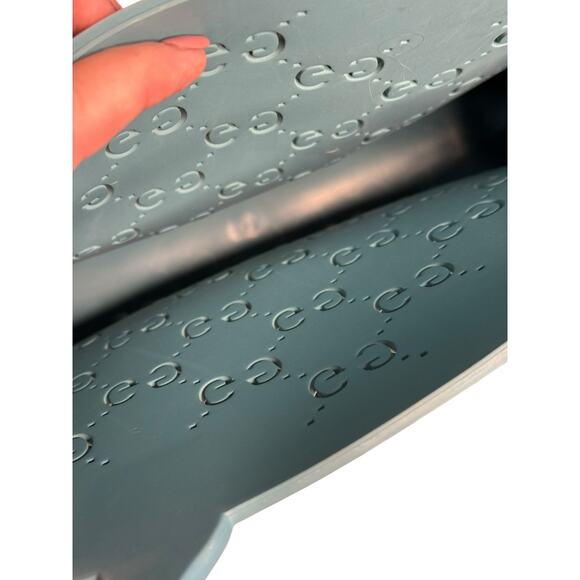 Gucci GG Supreme Rubber Tote in Blue - Picture 16 of 16